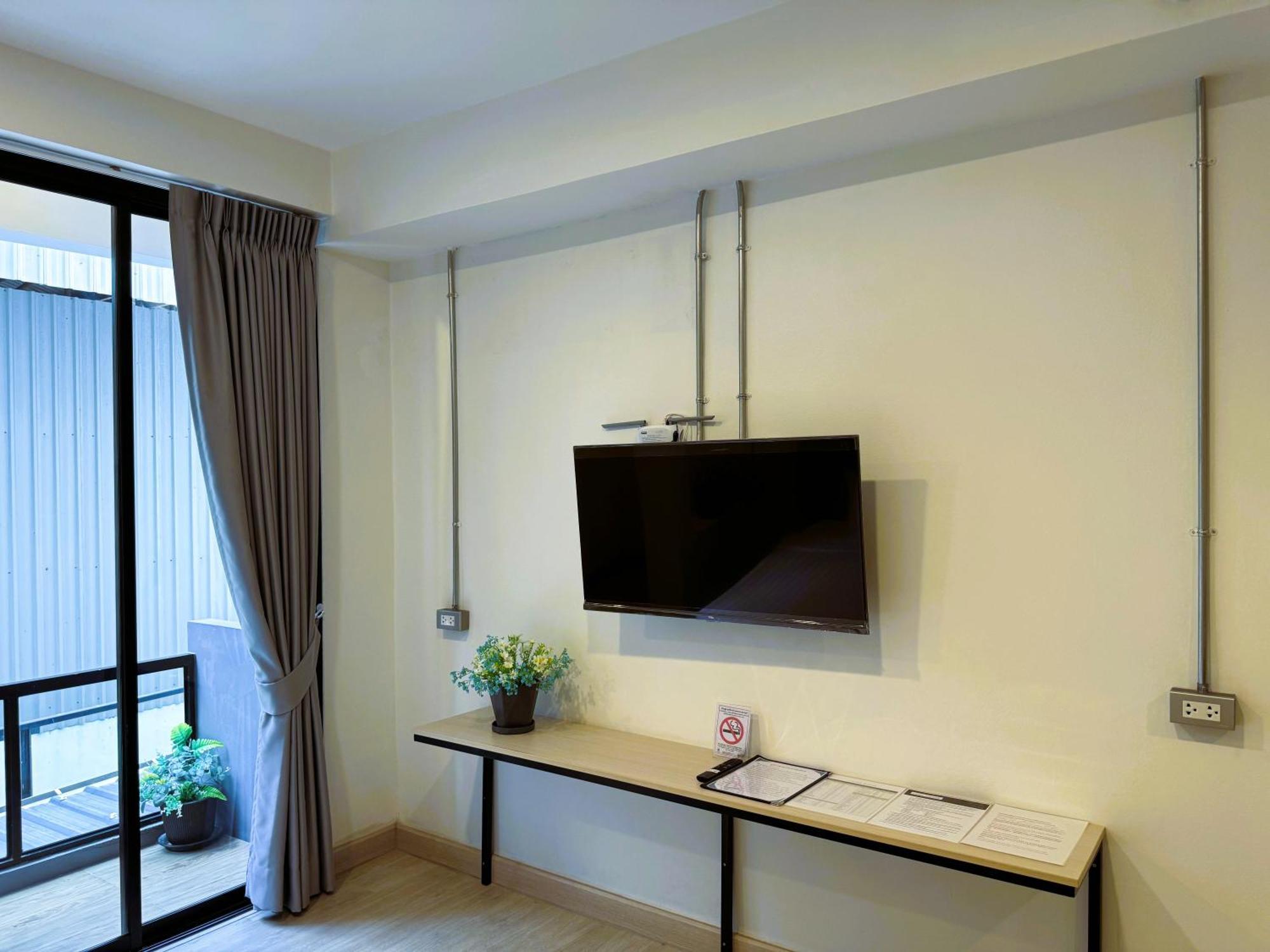 Luka House Hotel Ban Lam Luk Ka Bagian luar foto