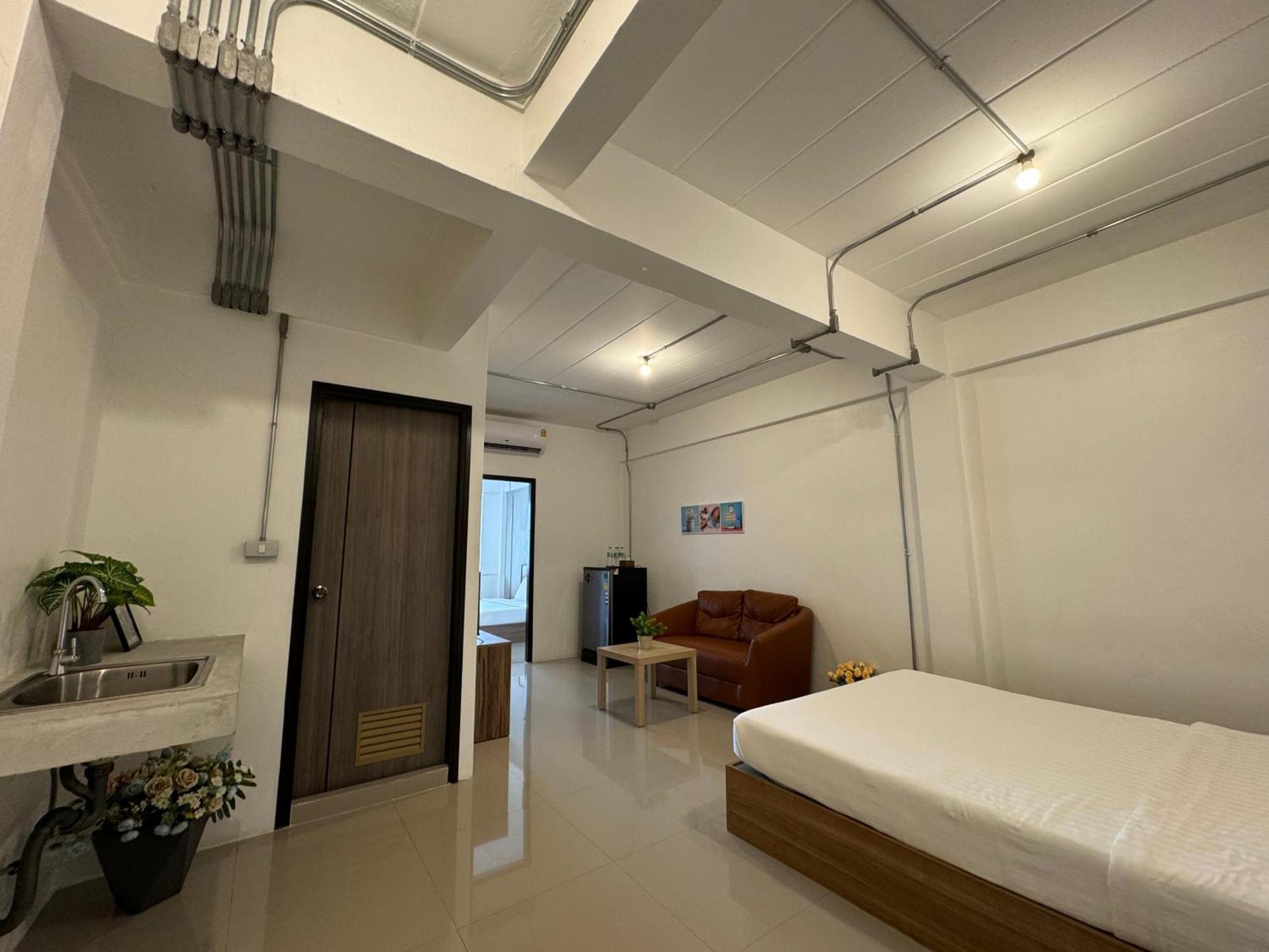 Luka House Hotel Ban Lam Luk Ka Bagian luar foto